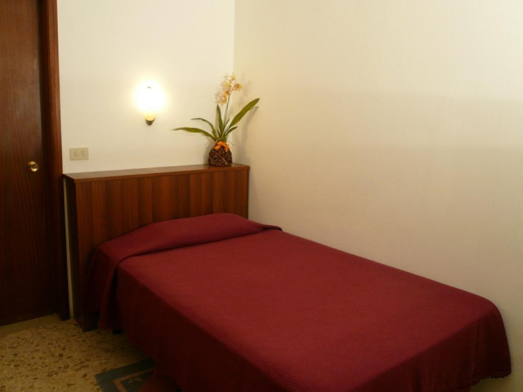 Albergo Ariston Tabiano Terme Δωμάτιο φωτογραφία